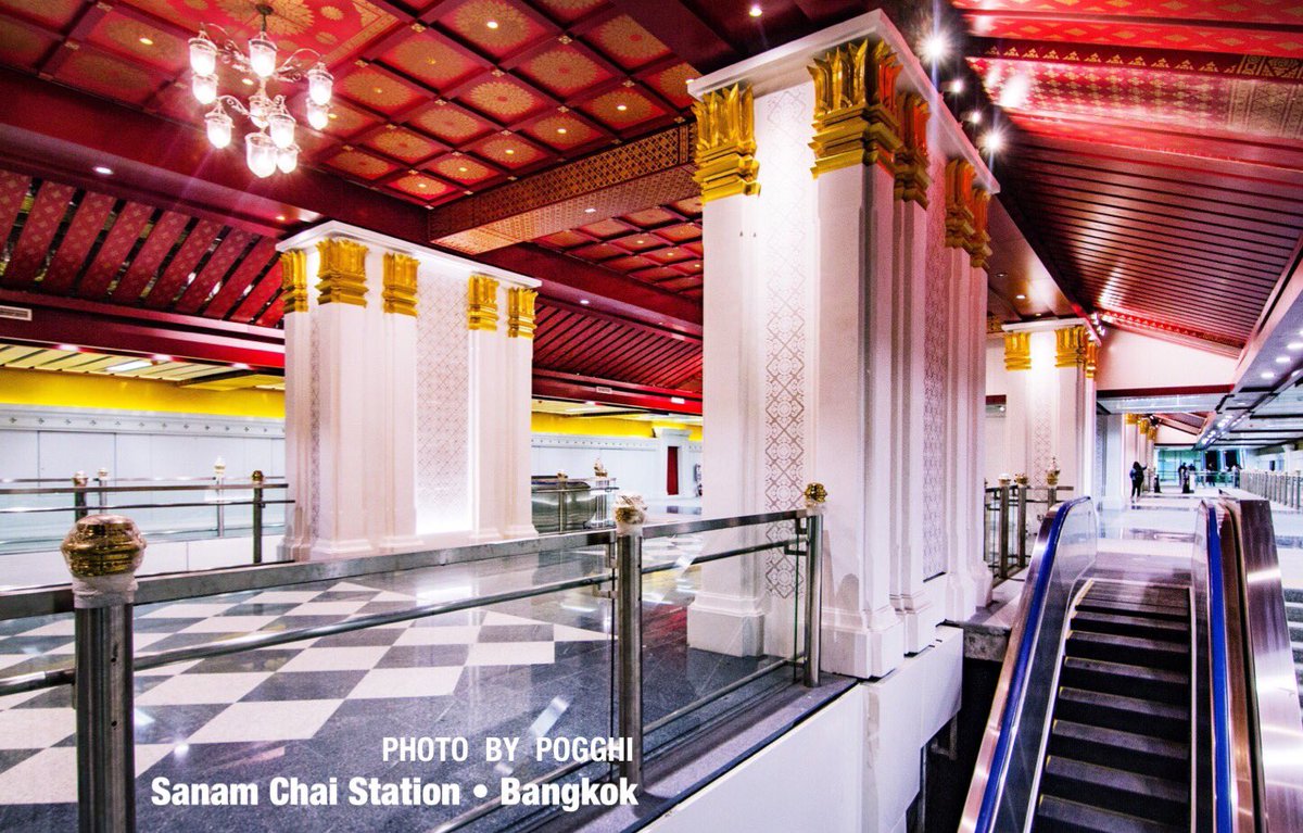 POGGHI's tweet photo. สถานีรถไฟฟ้าใต้ดินสนามไชย การออกแบบได้รับแรงบันดาลใจมาจากท้องพระโรงแห่งกรุงรัตนโกสินทร์ และกำแพงพระบรมมหาราชวัง (เปิดให้บริการต้นปี ๖๒) https://t.co/heTBqZYC8I