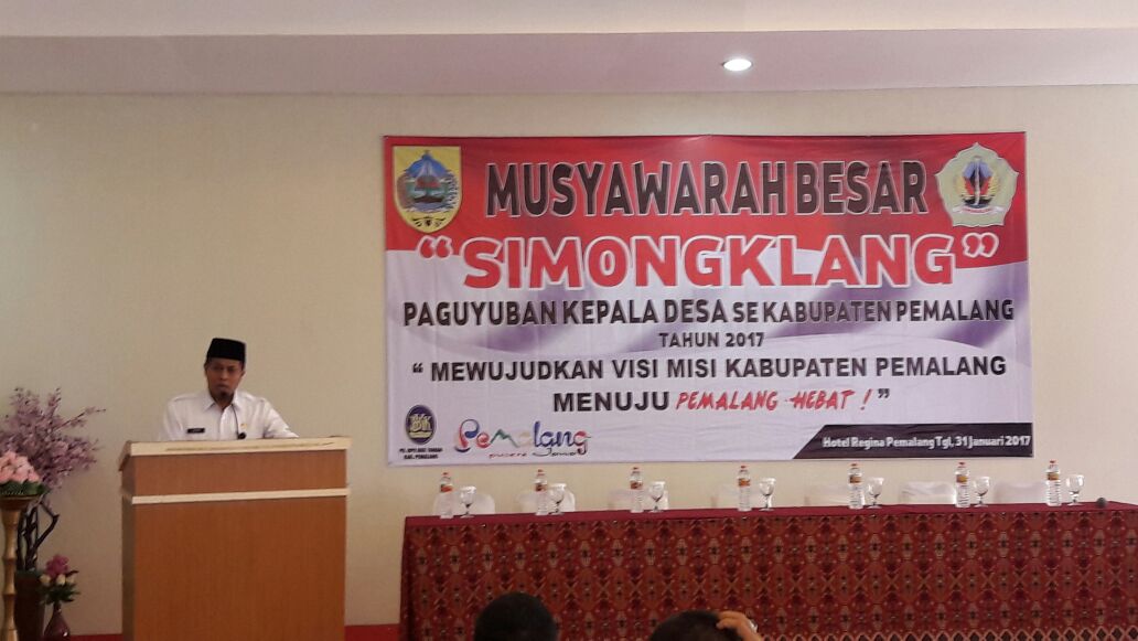 1.Bup <a href="/pakjunaedi/">Junaedi</a> ddampingi Ka.OPD trkait,hr ni hdri Musyawarah Besar " Simonglang " Paguyuban Kepala Desa Se- Kab.Pemalang Tahun 2017.