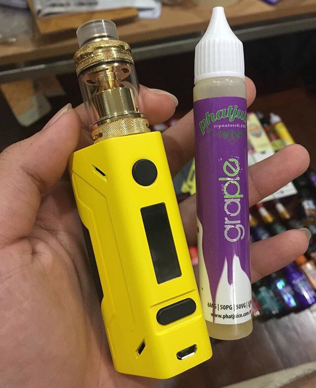 Papitcha_ploy's tweet photo. สโมแอนท์ แบทเบิ้ลสตาร์ 200w 
จ่ายไฟนิ่ม 4000 บาท. ส่งฟรีems พร้อมสูบ อะตอมเลือกได้ แถมน้ำยา1ขวด
line : ducknice หรือ dmมาได้
#HowtoPerfect https://t.co/7jA4rkLv3l