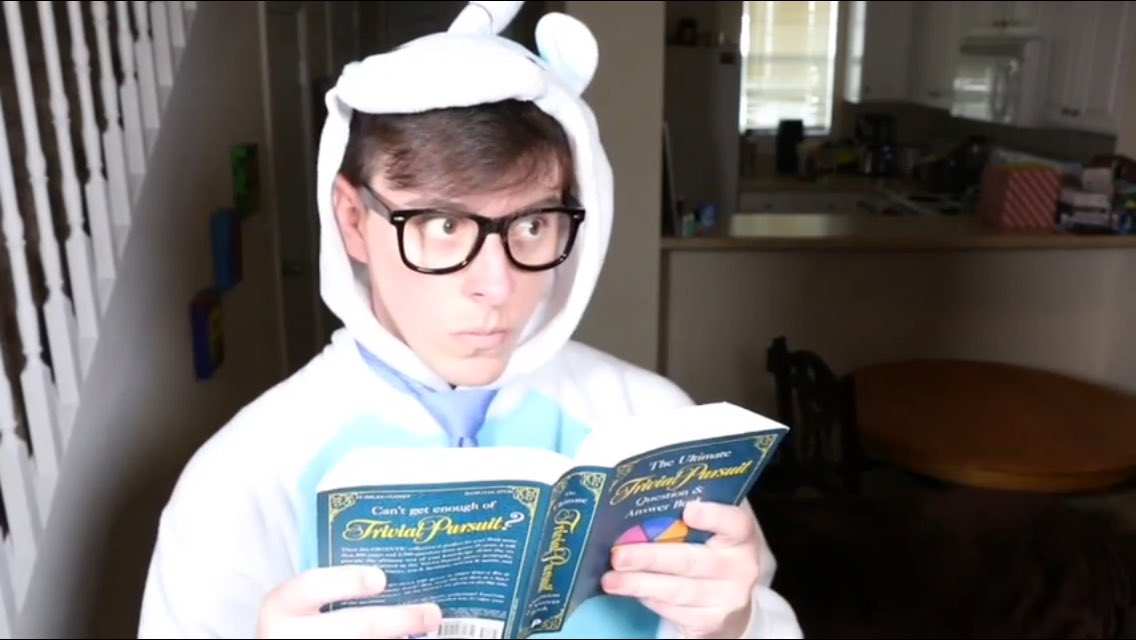 katiegrey35's tweet photo. @ThomasSanders my two new fav outfits on your dad &amp; teacher character ,love the part at the end title where teacher makes a dad joke https://t.co/AeeLSLDGTN