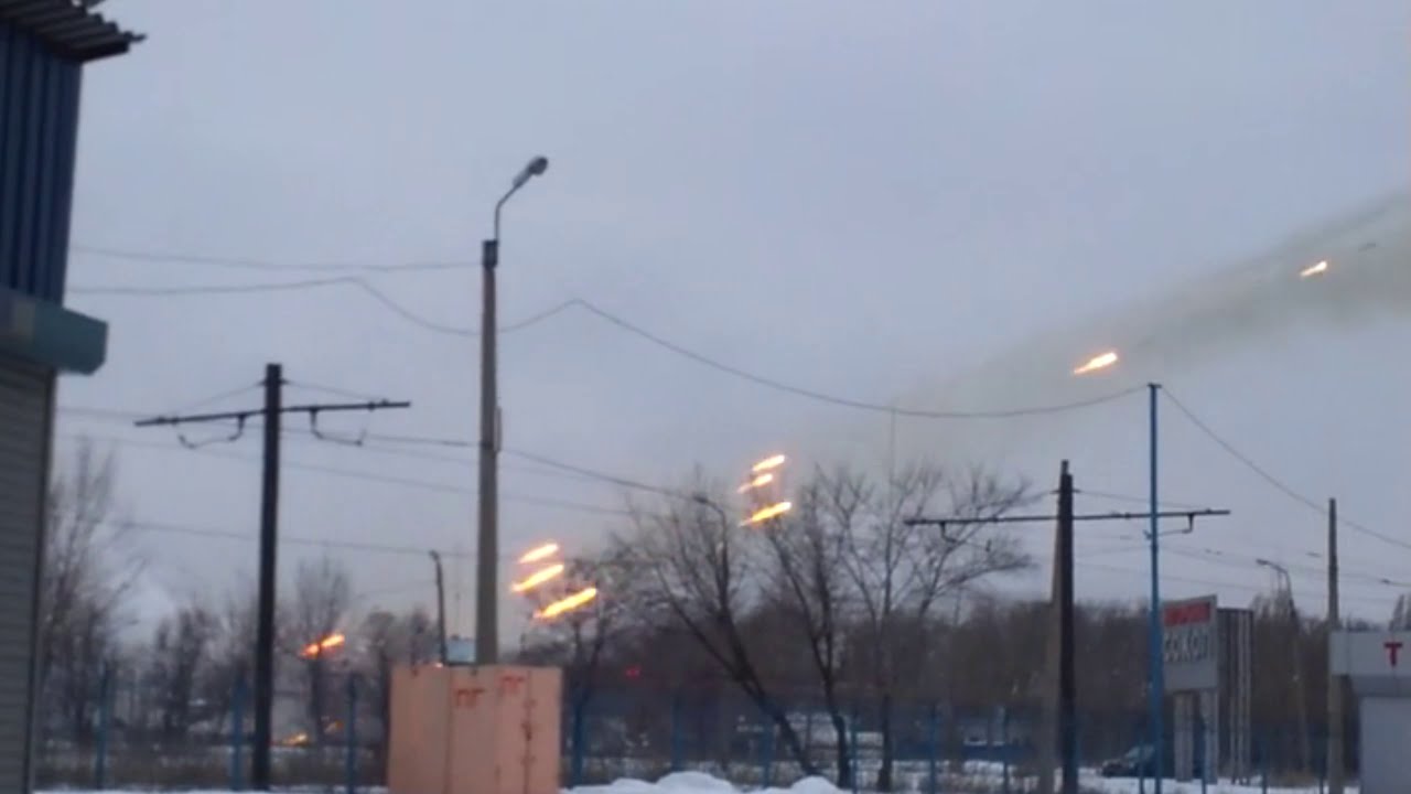 Русские герои передают привет укропам из славного города Донецка. 
