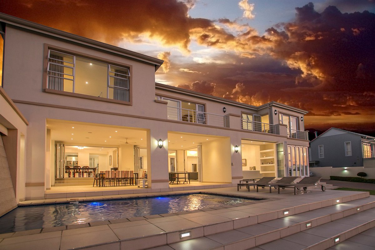 Biz_Property's tweet photo. Midrand continues upward trajectory https://t.co/7527mFrScr via @Biz_Property #Midrandproperty #Gautengproperty #propertymarket https://t.co/bfUc0GiwNX