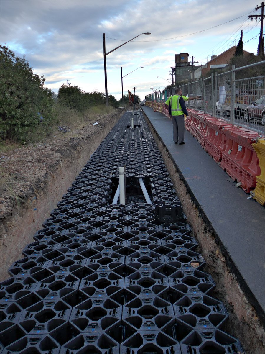 citygreensystem's tweet photo. Continuous high strength #tree trench, for support of road pavement in Sydney, Australia. #Stratacell by Citygreen.

https://t.co/suOcvSXK8v https://t.co/PNqHfXEcPX