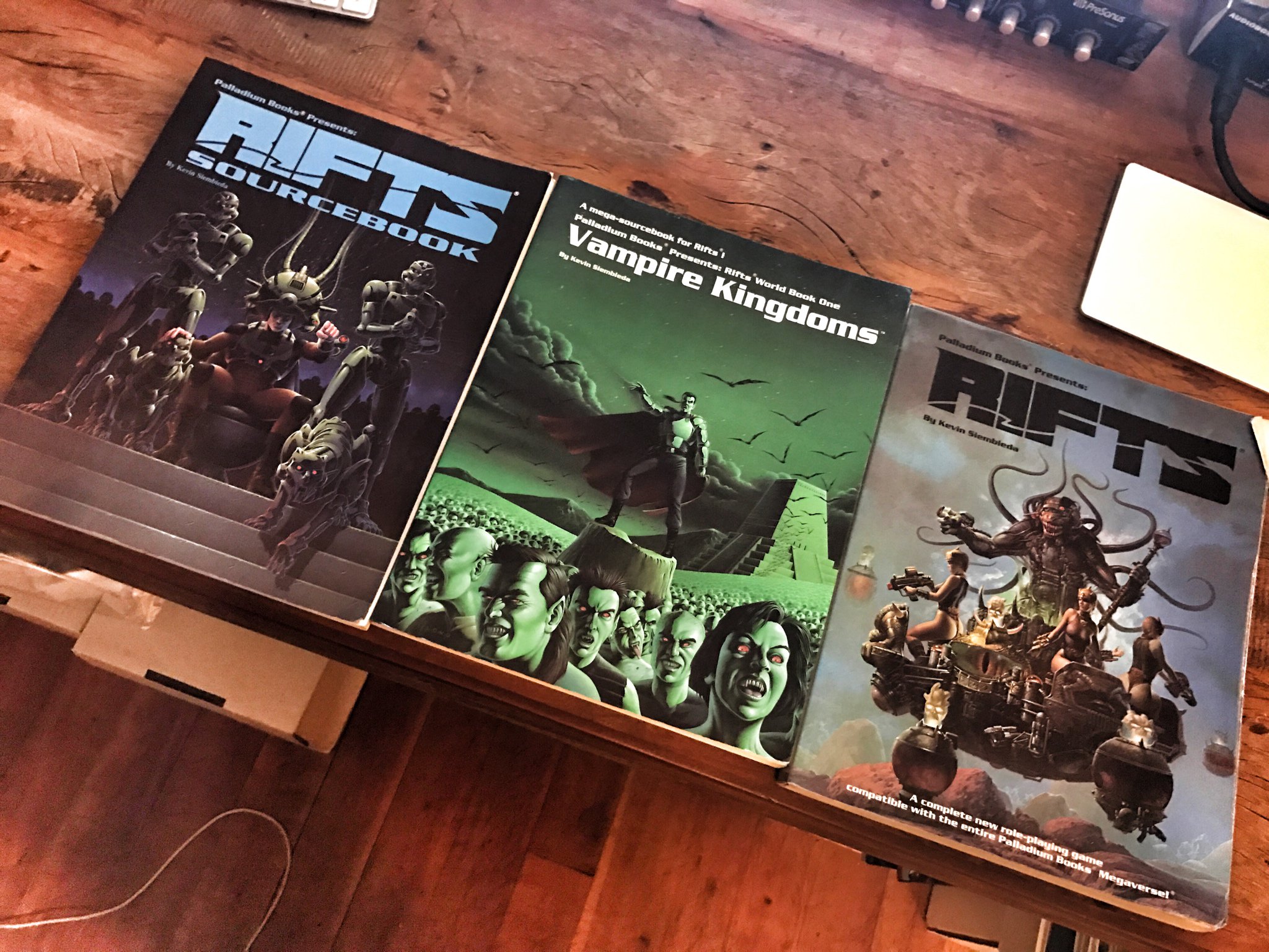 Matt Colville? on Twitter "VoiceOfOBrien matthewmercer You two know