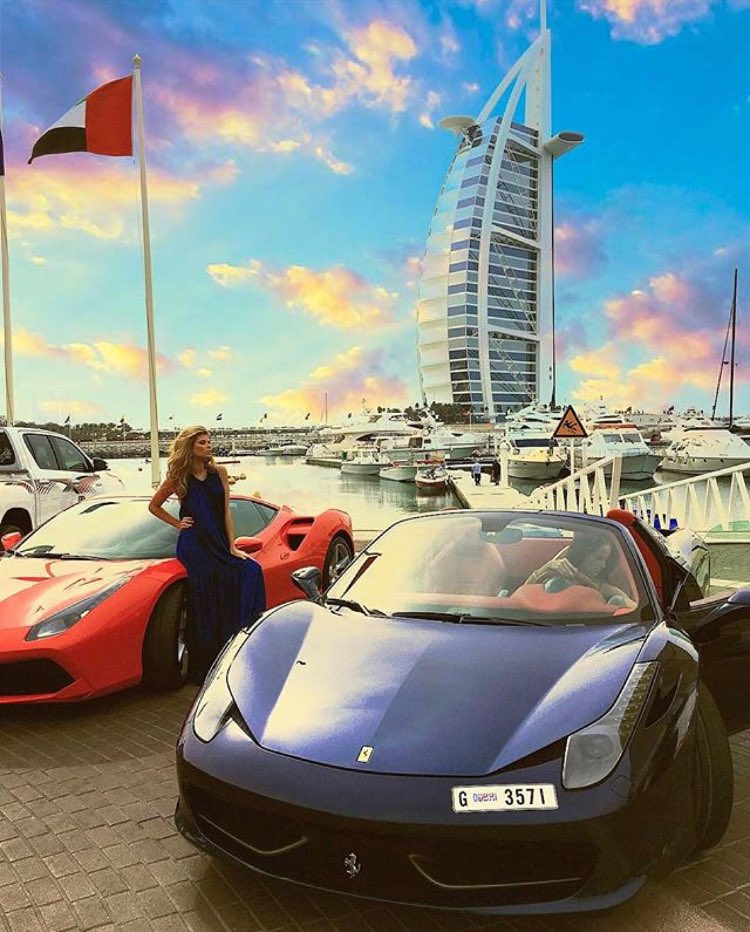 Blue skies, sports car, yachts, models &amp; the Burj--what more can you ask for?
CC @mogysebepozvolit
#covebeach #dubai