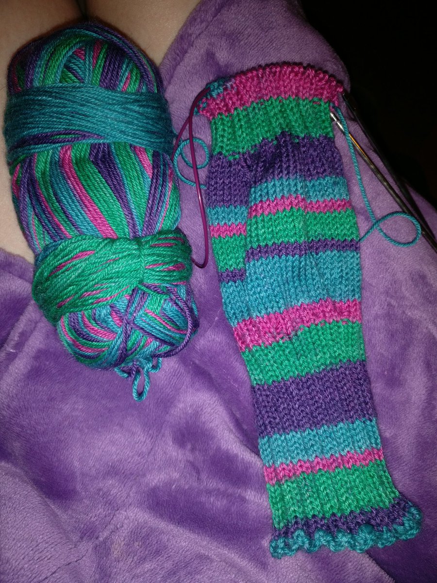 wsmsl2012's tweet photo. In the home stretch now! #knitventures #myfirstsocks https://t.co/xW5vyQvIZi