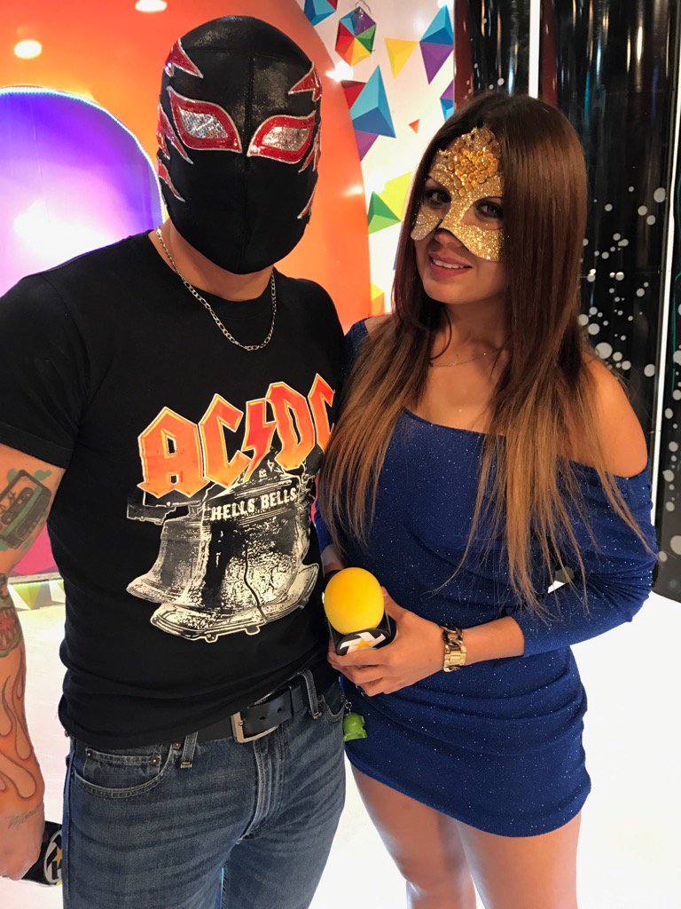 ErnestoChavana's tweet photo. Quieras que regresen ? da RT si no quieres da MG #EsShow @multimediostv https://t.co/3g1rIkD9SF
