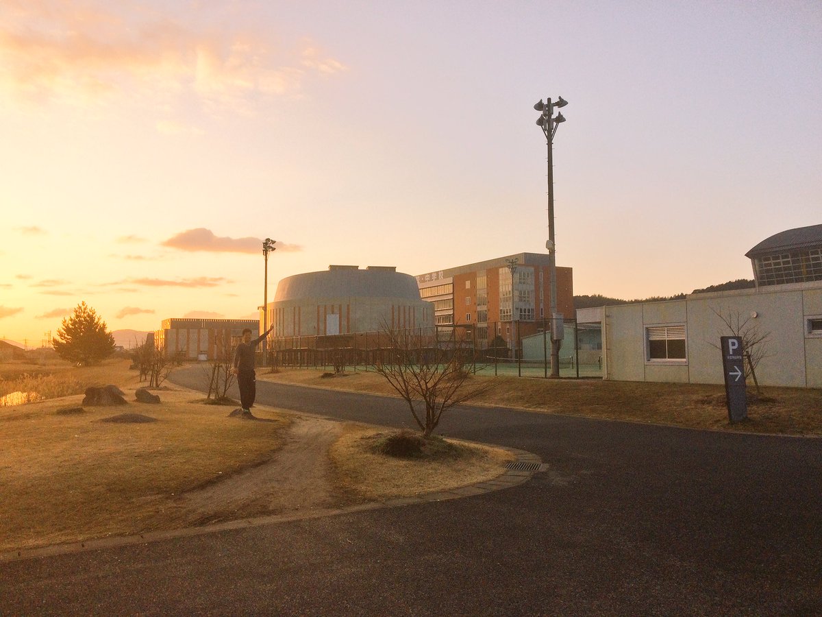 みんな帰省しちゃったー😭
さみしいなぁ

自分も明日から宮城県かー
練習がんばろ！😚