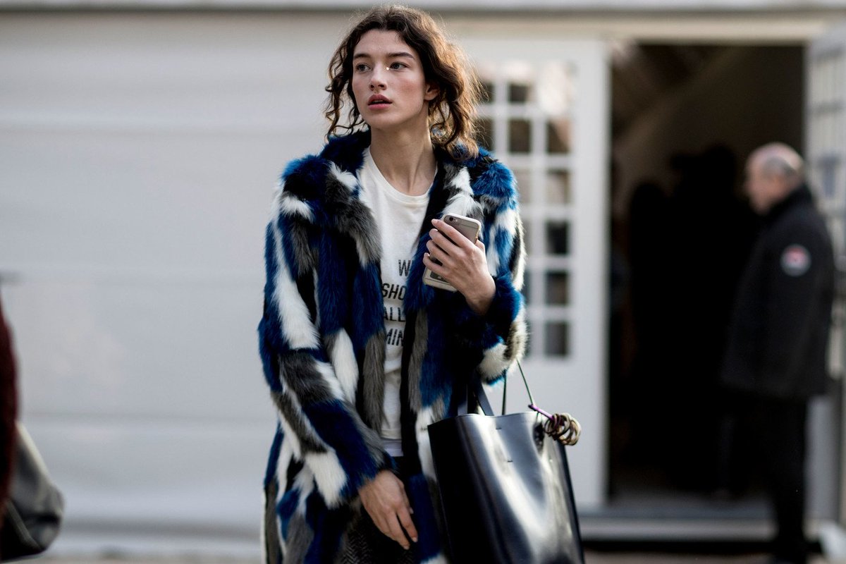 thefrontrowview's tweet image. Model Street Style: Paris Couture Fashion Week S/S 2017 - thefrontrowview.com/2017/01/model-…