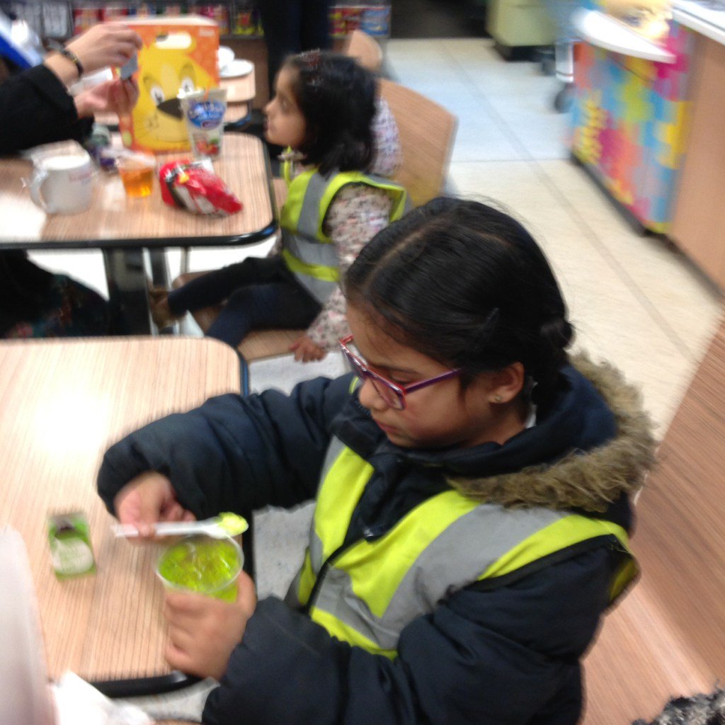 Learning Together at ASDA thornhillreception.wordpress.com/2017/01/31/lea…