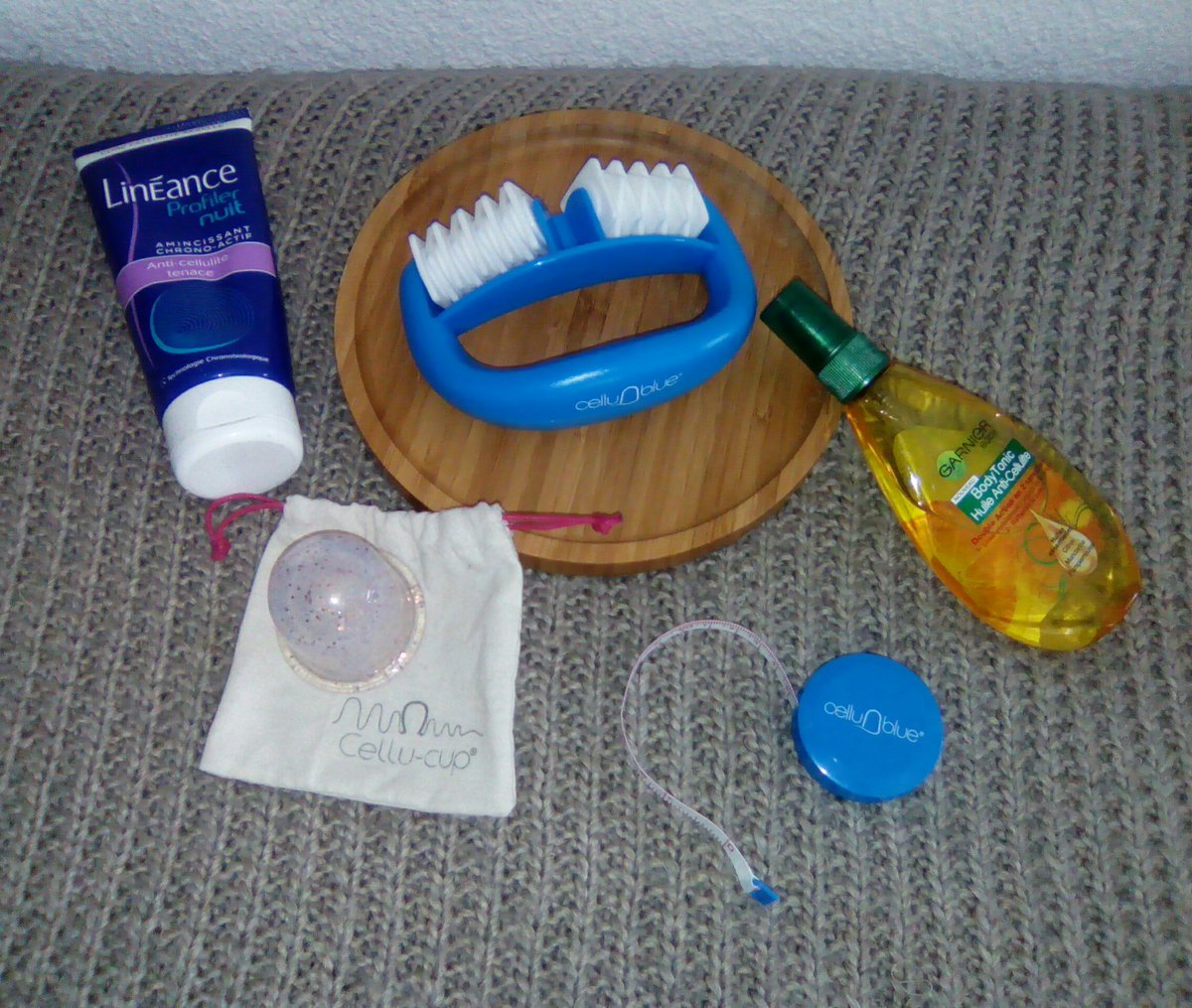 MilkyAwayblog's tweet photo. Déclare officiellement la guerre contre Satanas Cellulitas #cellublue #cellucup #bodyronic #linéance https://t.co/BhWxgsbC6I