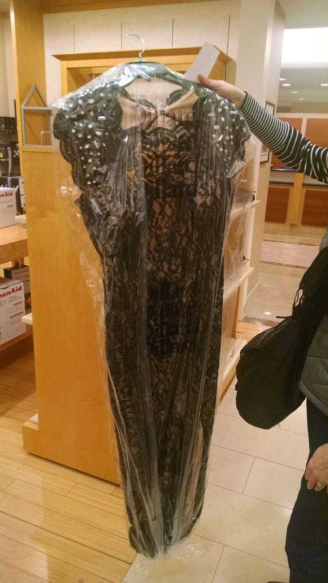 CWW_VB's tweet image. Thx @Dillards in #VirginiaBeach &amp;amp; store manager Chris for donating this #promdress for @CWW_VB #PromEvent . #givingback #fosteryouth #hrva