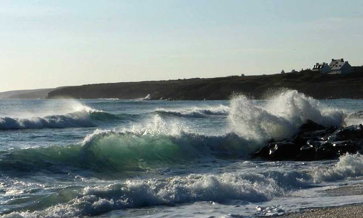 BnbTyvarRoz's tweet photo. Vendredi dernier, le vent s'était levé pour notre plus grand plaisir, peut-être un peu du vôtre ! ©F. Bo #TrezGoarem #CapSizun #Finistère https://t.co/ZqtwJO4NZu