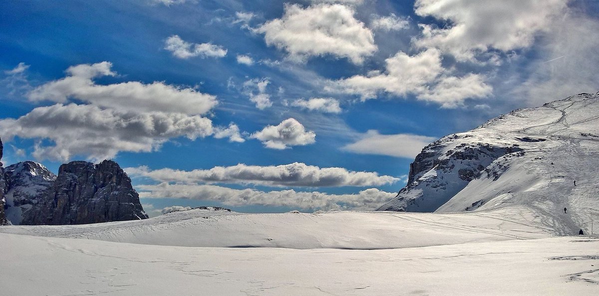 WalkingHotels's tweet photo. La novità di questo inverno #DolomitiWalkingHotel – conquista sempre + appassionati il #SoulTrek >>https://t.co/j2yKGJ1dQm @WalkingHotels https://t.co/W8nUPNOFLP
