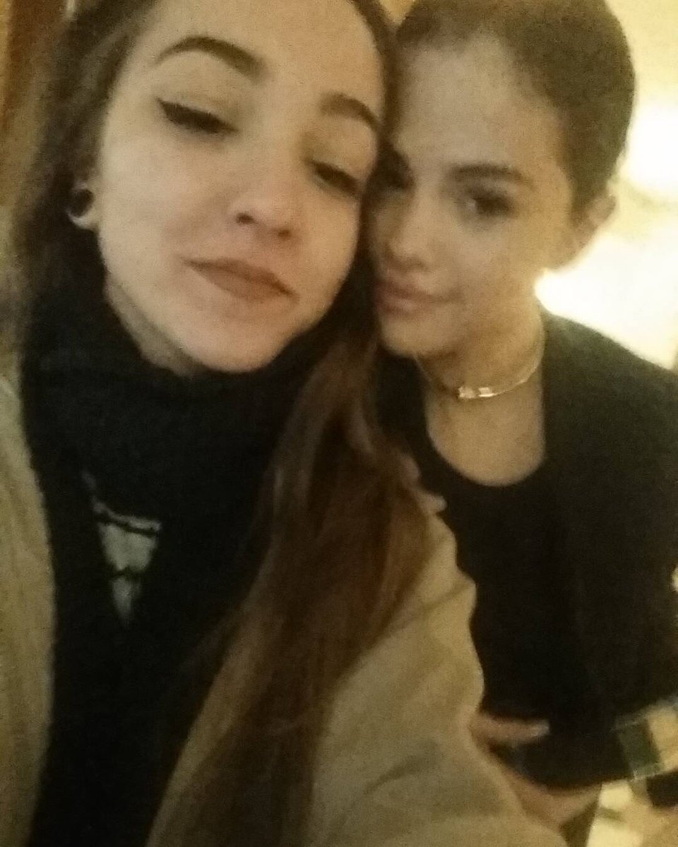 SelenaGomezNews's tweet photo. IG | laura.ktm: 💜 https://t.co/CTQkAsrfbU