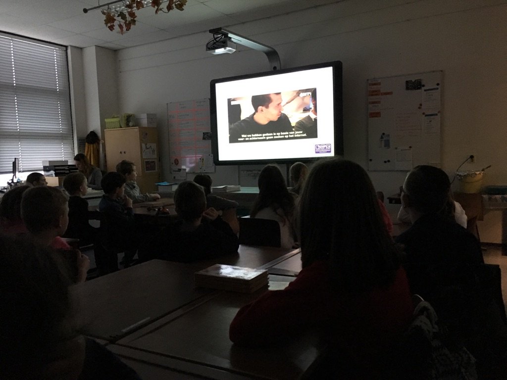 De groepen 6, 7 en 8 krijgen vandaag weer medialessen over informatievaardigheden! Genieten dus...