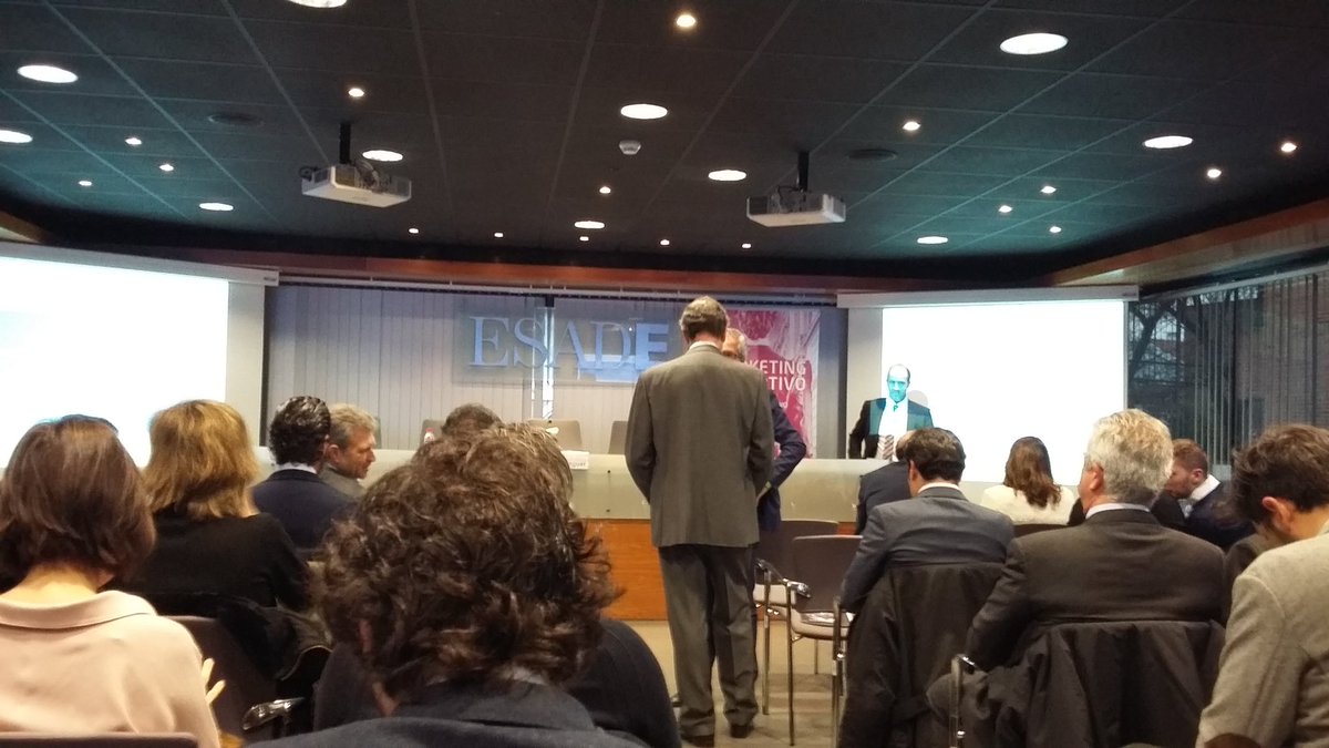 teresadeledesma's tweet photo. En la presentación del Barometro del patrocinio deportivo 2016 #MKTDEPORTIVO #ESADEsessions https://t.co/tmSYvnU5br