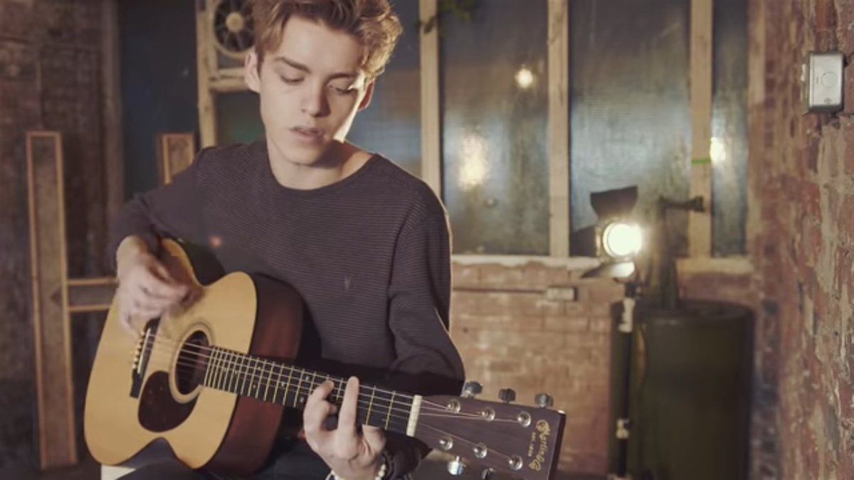 jadesonly's tweet photo. This cover is amazing!! #NewHopeCover !ππ
FOLLOW ME GUYS @NewHopeGeorge @NewHopeBlake @NewHopeReece https://t.co/2qh7uJzU5B