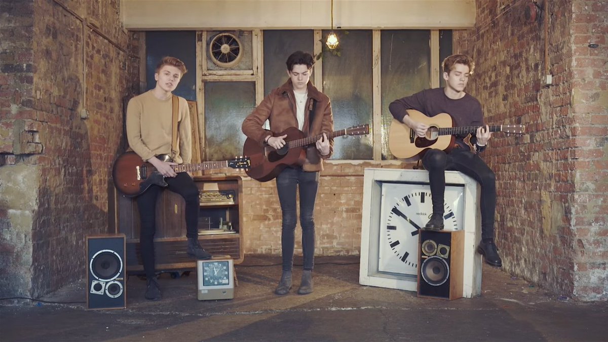 jadesonly's tweet photo. This cover is amazing!! #NewHopeCover !ππ
FOLLOW ME GUYS @NewHopeGeorge @NewHopeBlake @NewHopeReece https://t.co/2qh7uJzU5B