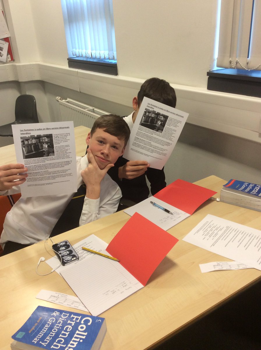 MrsMurphyML's tweet photo. S4 French reading an article about why fizzy juice machines are banned in France! #health #GHSHealthWeek @Miss_McKnight7 @GHS_PEGHS_PE https://t.co/9LwMGQgHf7