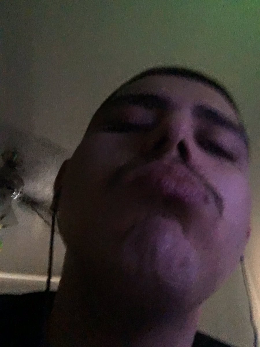 bigboyrich's tweet image. I'm a commuter what's a computer?