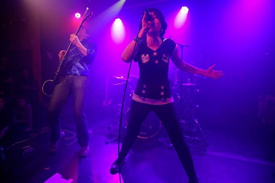 acontrario_rec's tweet photo. #cartouche le Samedi 28 janvier 2017 à @lapechecafe #Montreuil / Photo: #patrickcockpit https://t.co/jYzrBKRA1i