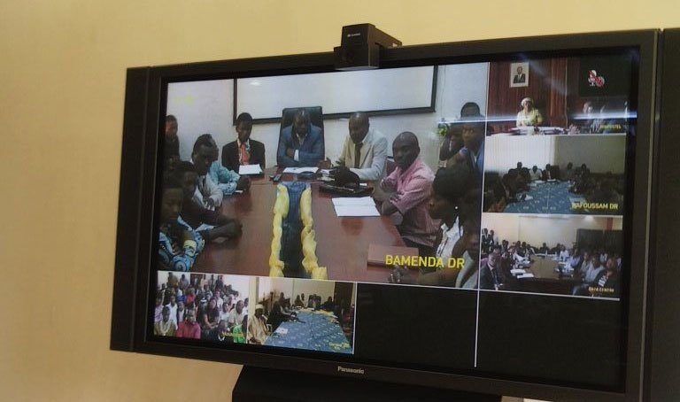 DEUXIEME SESSION D’ECHANGE INTERACTIVE AVEC LES JEUNES PORTEURS DE PROJETS TIC minpostel.gov.cm/index.php?opti…  #Tic4Job #Minpostel