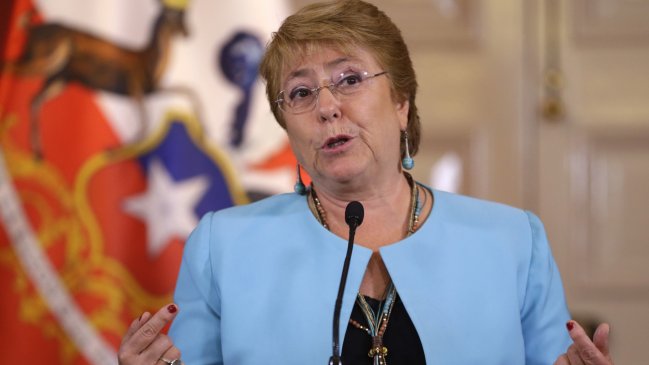 Cooperativa's tweet photo. Revista brasileña aseguró que OAS financió campaña de Bachelet https://t.co/tIkjPjn57L https://t.co/7RdaStqyf9
