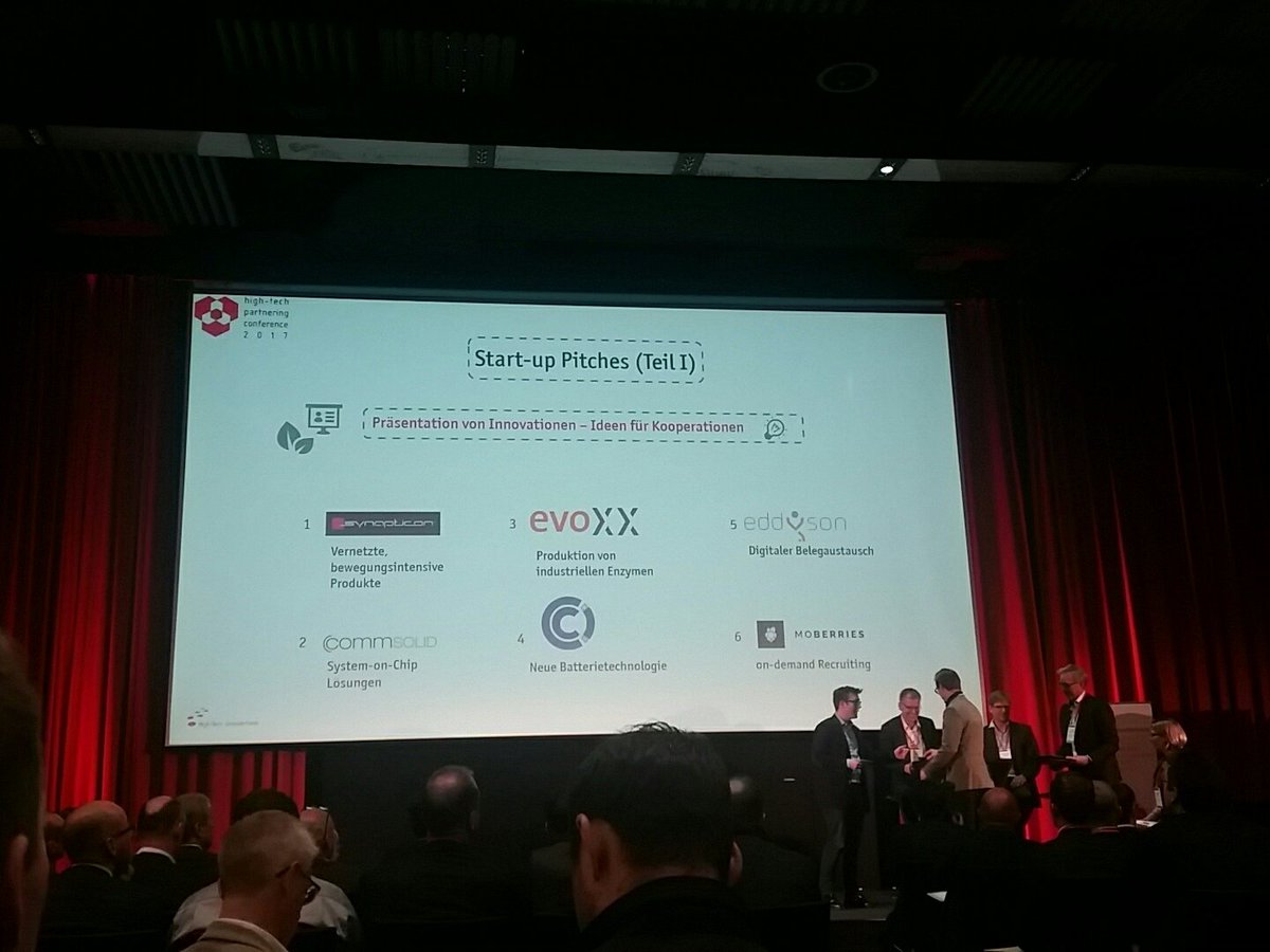 tgottron's tweet photo. #htpc2017 first startup pitch round -- minute madness style https://t.co/V4fom1TXqJ