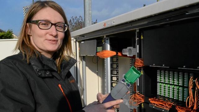 BenoitGNT's tweet photo. 🆕☀️@Orange se féminise et ça recrute encore ! La preuve avec Florence, collègue de l'#UIPL 😉!
https://t.co/n5FAtqlkSQ - Merci @OuestFrance https://t.co/StagDu3YsC