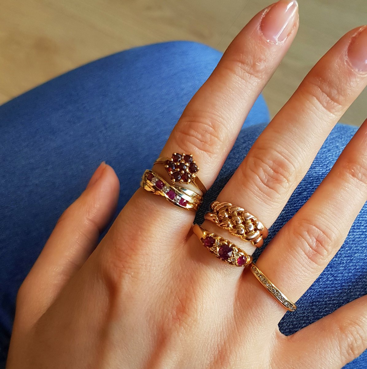 LillicocoLtd's tweet photo. LOVE THIS GORGEOUS #ANTIQUE #ROSEGOLD #KEEPERRING at only £145!!! https://t.co/1rRmHXglfl
#Showmeyourrings #Victorianring #Victorian #Ring https://t.co/WvdmG5Yiwu