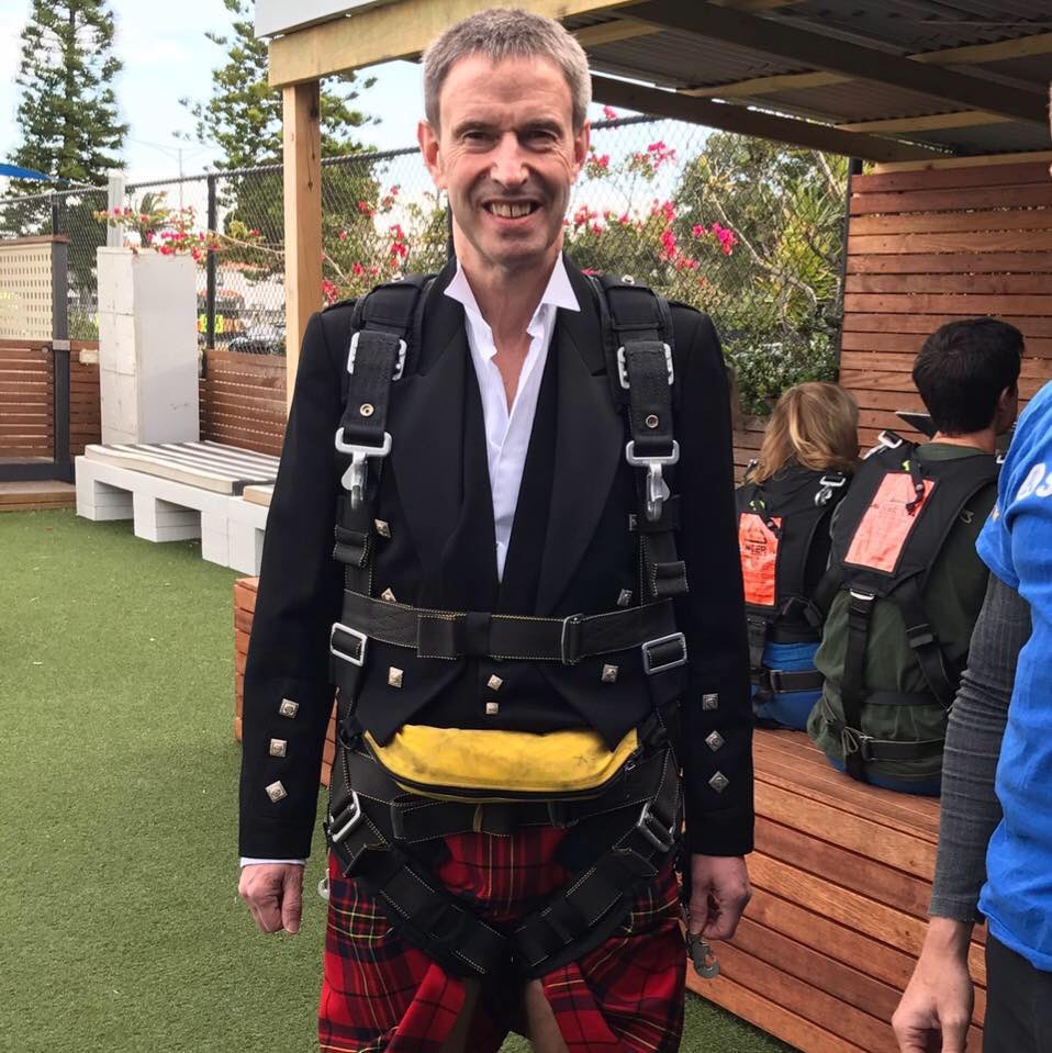 The4x4Challenge's tweet photo. Flying Scotsman is ready to go! Thanks Georgian Kilt and Dress Hire the kilt. 1st jump for Radiotherapy Dept, ARI. #4x4 #1stjump https://t.co/NEQMYqTwye