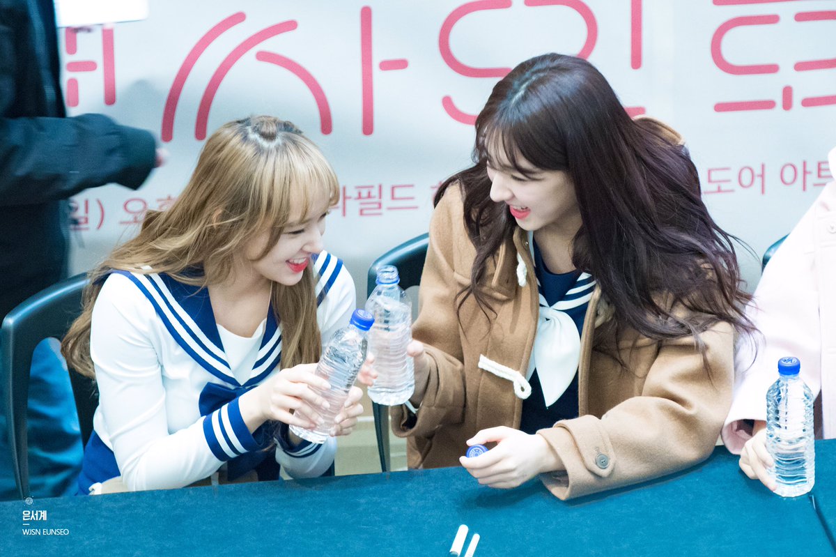 eunseo pics 🖤 tweet media