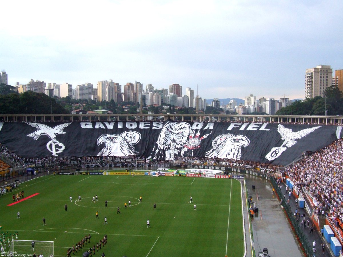 gavioesoficial's tweet photo. "Nossa Bandeira vai cobrir toda cidade..."
Há 7 anos atrás estreava nosso bandeirão 5.
31/01/2010 - 31/01/2017
//GAVIÕES DA FIEL TORCIDA\\ https://t.co/tVLt3V2ZYv