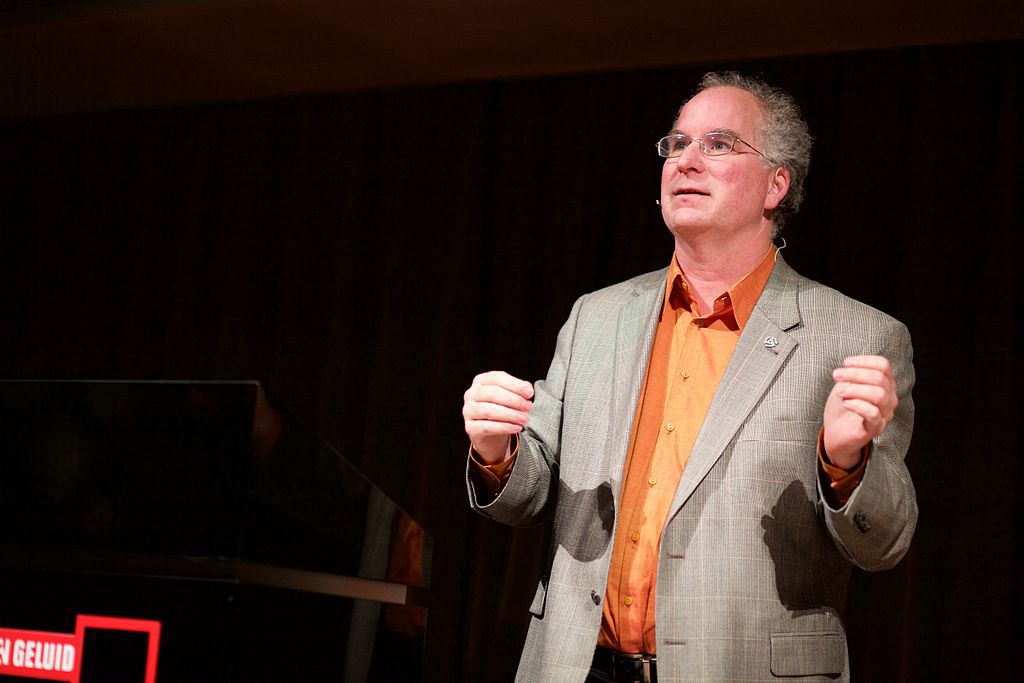 dailybarid's tweet image. This person is more important than #Steve_Jobs, but no one knows #Brewster_Kahle #ArchiveOrg eljazeir.com/2017/01/31/thi…