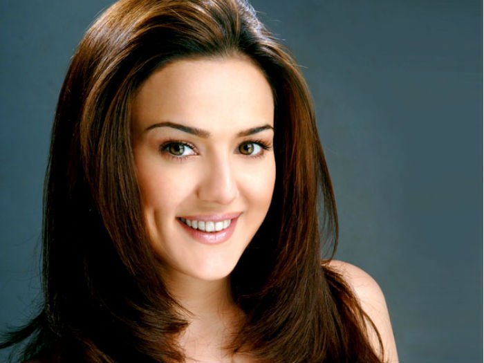 Happy Birthday To The Bubbly Beauty Of Bollywood Preity Zinta [In Pics!]  