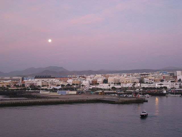 OKFerryDe's tweet photo. #Puerto del Rosario  
#OkFerry #Fuerteventura #KanarischeInseln #Urlaub
https://t.co/W0BHudRKWB https://t.co/j9YpcP42o9
