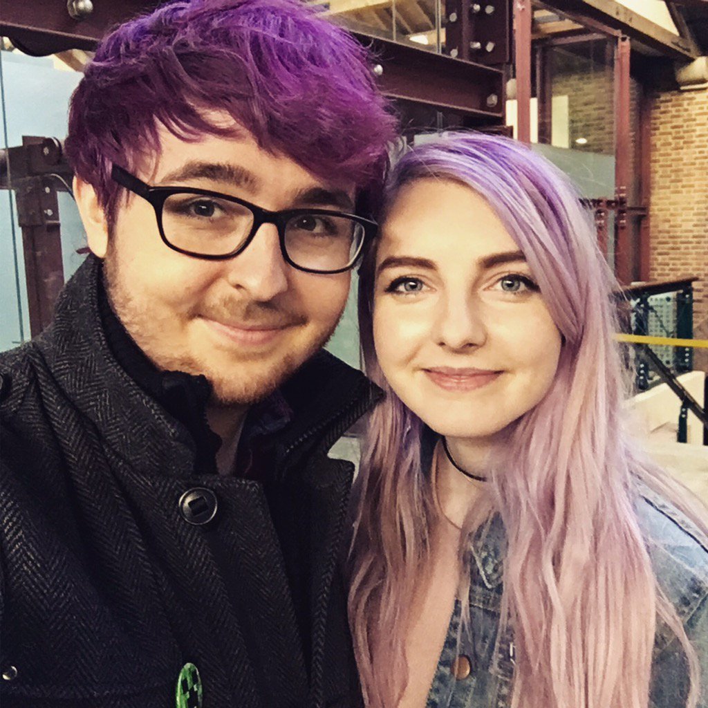 Five year anniversary with this cutie today! 🌟💕 Found the love of my life  in my best friend. 💏, image size:1024x1024