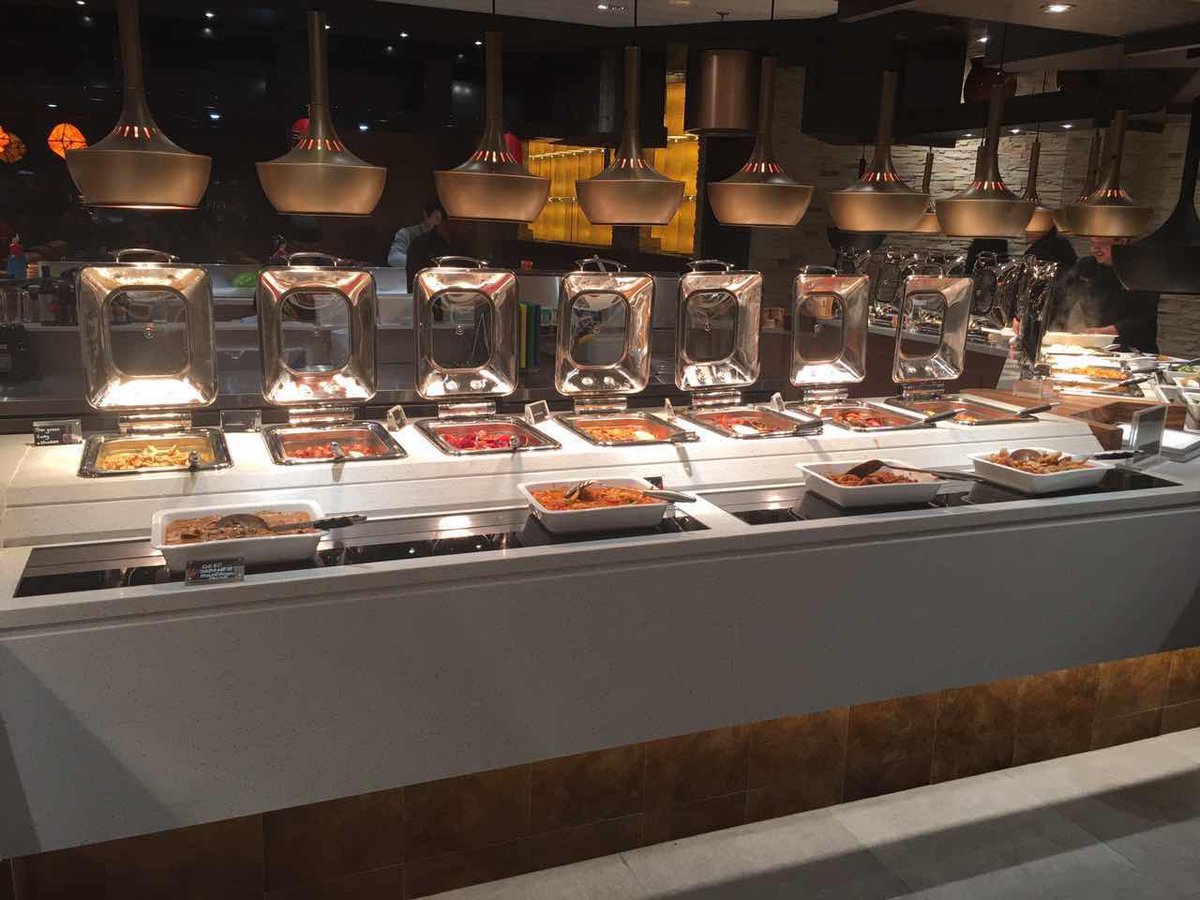 COSMOSoton's tweet image. From spicy Indian curries to traditional roast carvery, what&apos;s your favourite cuisine at #COSMOsoton 🤔🍤🍕🍣🍱