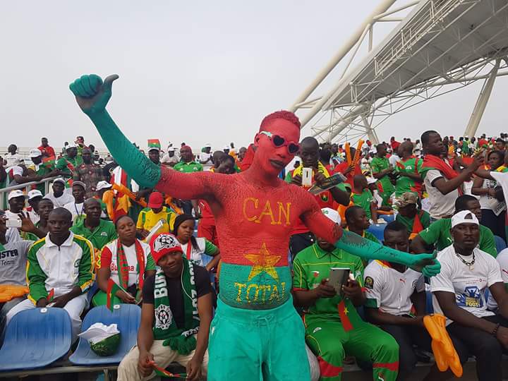 FaobameObam's tweet photo. Sans eux, le football ne serait pas ce qu'il est. Belle #CAN2017 #CAN17WeCANnot #BoycottCAN2017 #CANdeSang #CanDeLaHonte #PasDeCanAuGabon https://t.co/5cQMI9TIpK