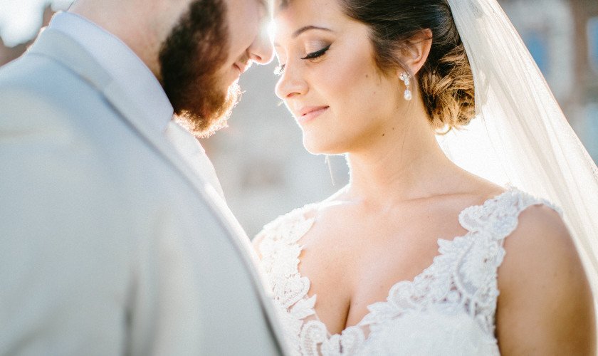 Weddingmagazine's tweet photo. This couple's Beauty And The Beast themed #wedding was fairytale-perfect: https://t.co/17PN0kGpsO https://t.co/O2H0JtZKtB
