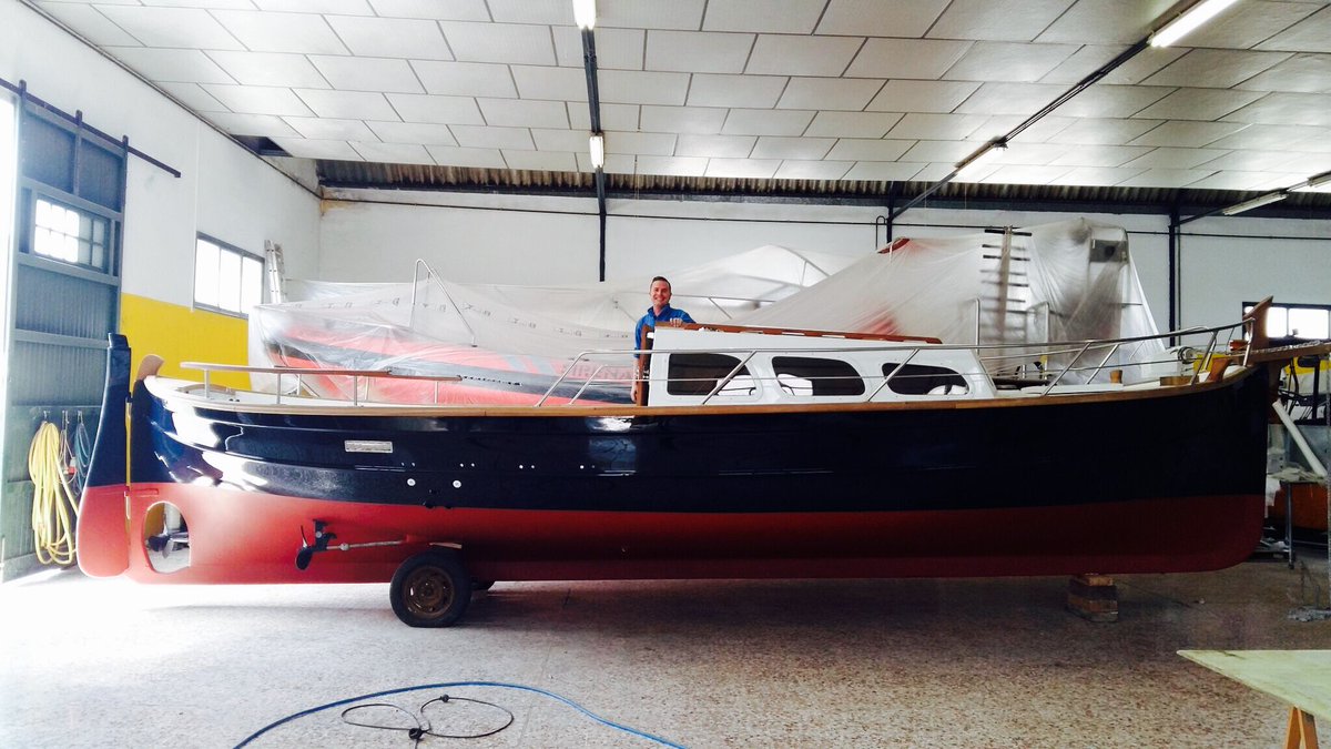 DavidMedialdeaF's tweet image. Restauración completa de un #Llaüt #Capeador por @NauticKim en #Menorca, trabajo que ha devuelto al mar ésta embarcación típica de Baleares