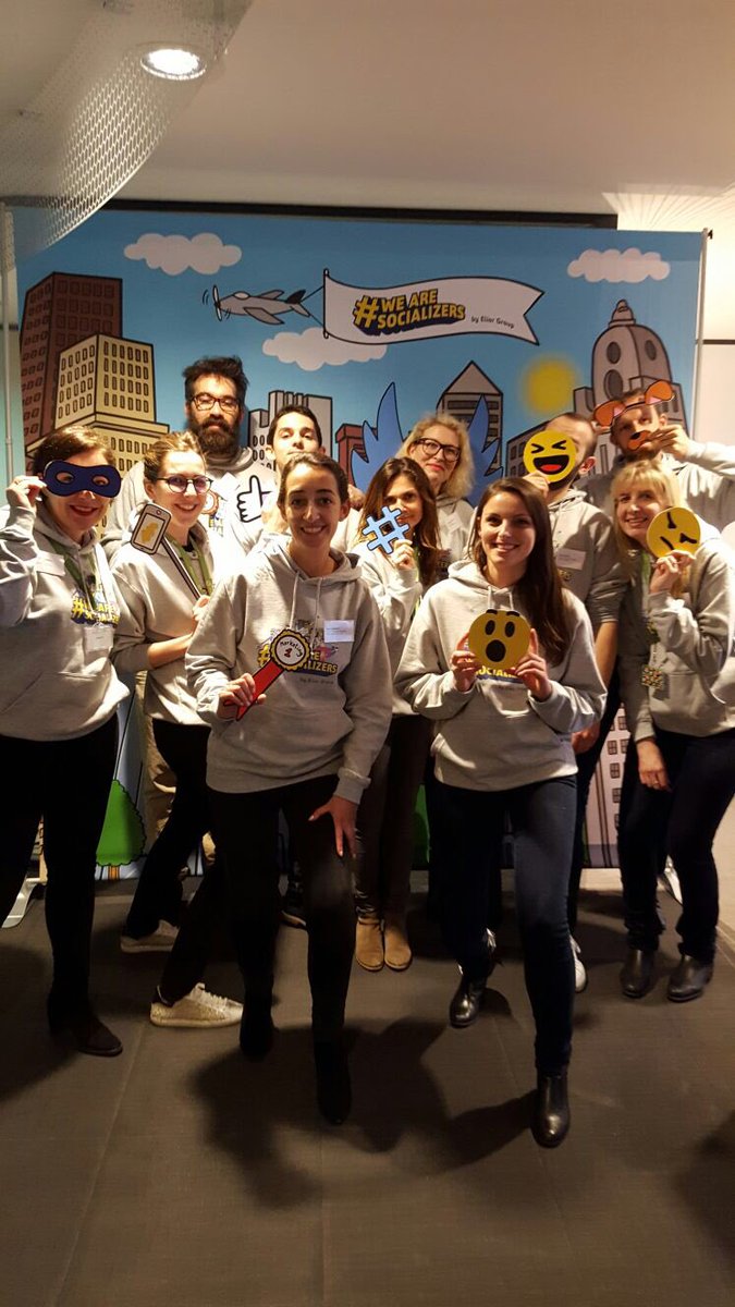 SKOLAEFormation's tweet photo. We did it !! 4 ateliers sur les réseaux sociaux pour développer ses super pouvoirs ! #WeAreSocializers #DigitalDay Bravo @Elior_Group 🎉👏👌👍💪🎉 https://t.co/5tDj5Ey1w8