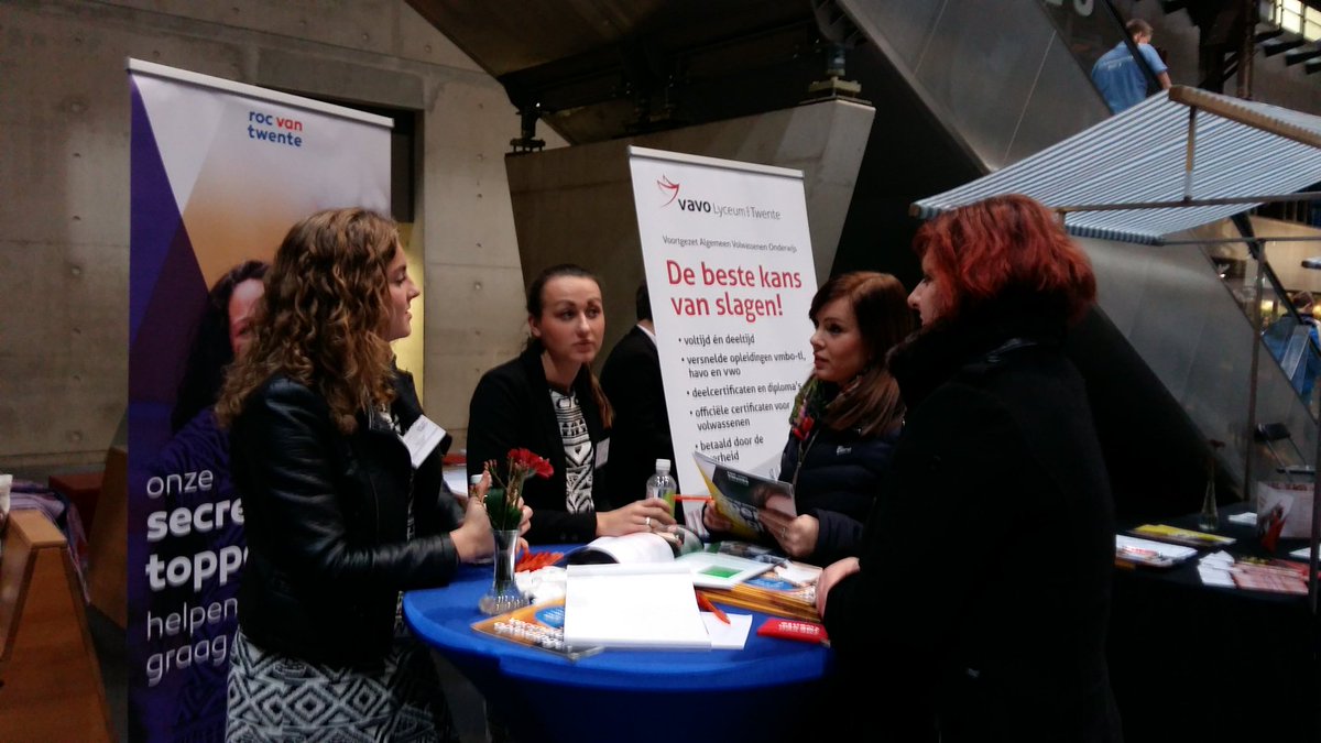 VirginieKlunder's tweet photo. De beste informatie komt van studenten @stiptROCvT #open dag #rocvt @BesselinkKaily @MarithBeunk https://t.co/J1L6k8QMmr