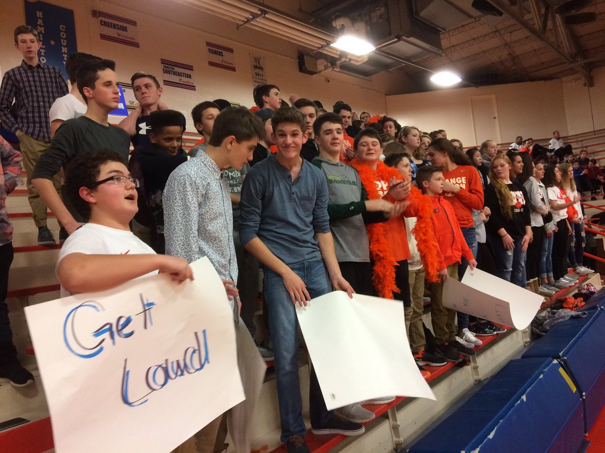 Kiger7HHMS's tweet photo. Very proud of our HHMS 8th gr boys bball team, cheerleaders, and fans last night. Played and cheered hard. #hhmspride #hhmsbball #hhmscheer https://t.co/IOViZPp4nE