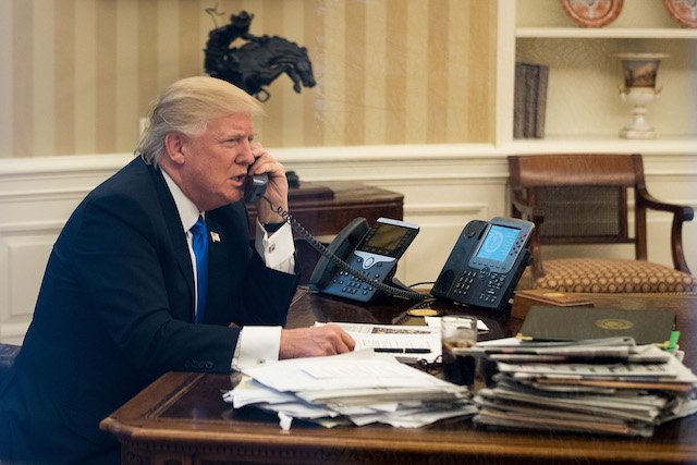 Anonymous Group Reveals Direct Phone Numbers For White House Staff gothamist.com/2017/01/31/whi…