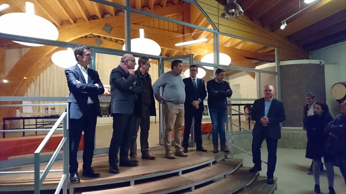 agenceradium's tweet photo. Dans un cadre très sympathique,  #CaveDelas, nous étions bien entourés pour les voeux du club Entreprises #Hermitage #Tournonais https://t.co/nYjwK6VDGU