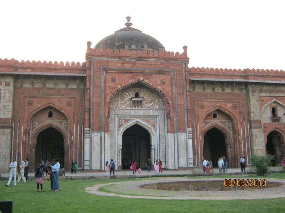 One of the oldest fort in #Delhi built by Sher Shah Suri. Nice place for hangout. #PuranaQuila, #Travel,#DelhiDiaries