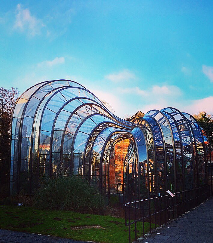 Another great pic from <a href="/BombaySapphire/">Bombay Sapphire</a> last week 🍸#Bombaysapphire #gin #publife #drink #distillery #hampshire #blueskies <a href="/Epicurean_Club/">The Epicurean Club</a>