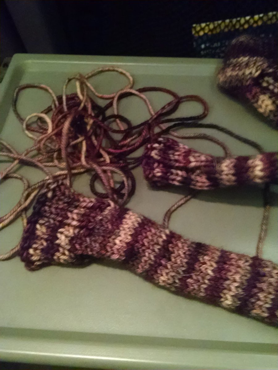 tinkingturtle's tweet image. Getting Cocky on a Sweater tinkingturtle.com/2017/01/gettin…